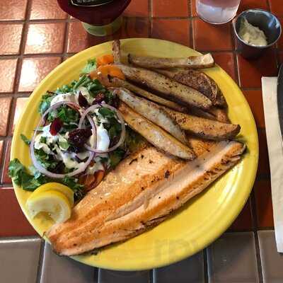 Nora's Fish Creek Inn