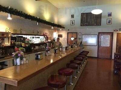 Timbers Restaurant & Lounge