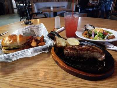 Debbie's Sportsman Lounge