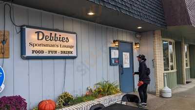 Debbie's Sportsman Lounge