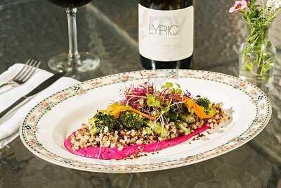 Western Bar, Supper Club & Inn