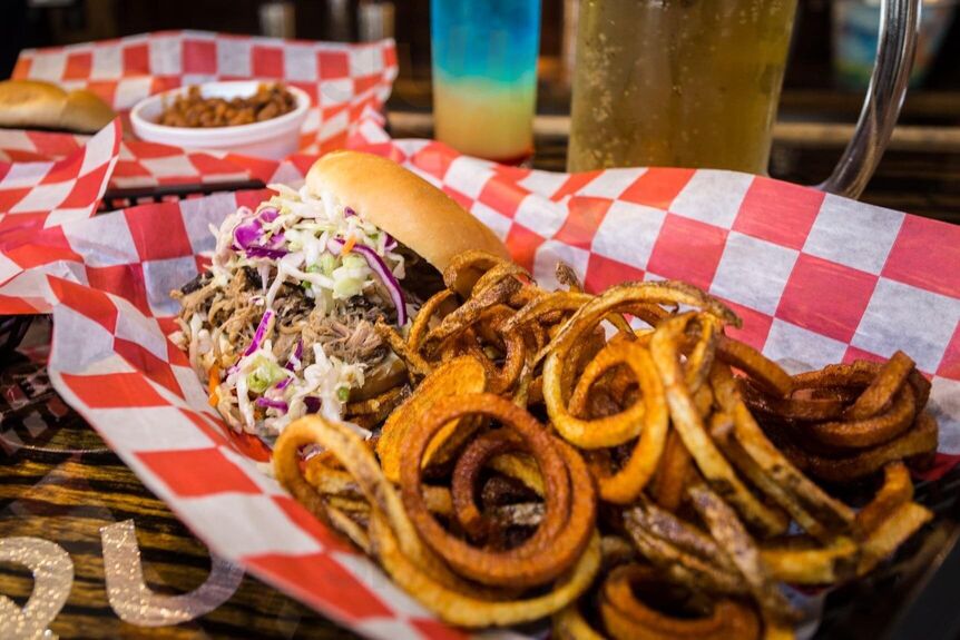 10-42 Bar&que
