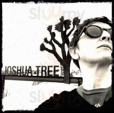 The Natural Sisters Cafe