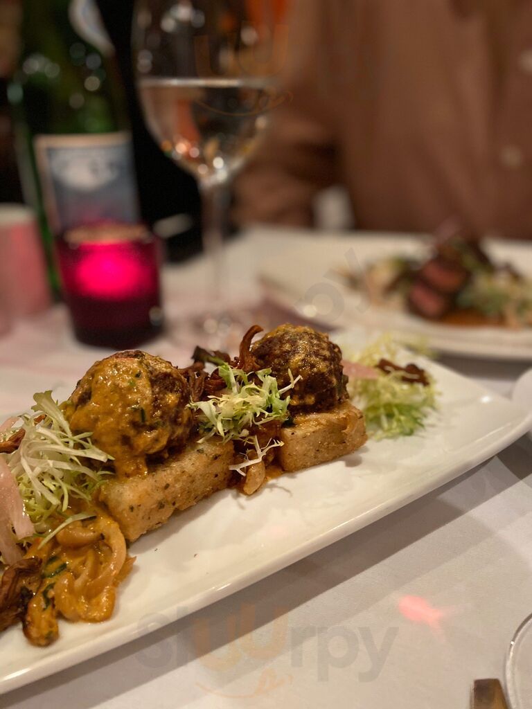 Taste Restaurant And Wine Bar