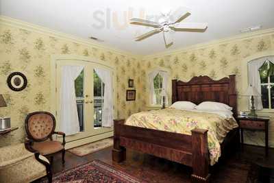 Unforgettable Dining At Mountain Magnolia Inn