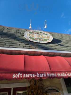 Sundaes Ice Cream Parlor