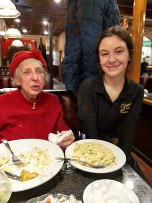 Paisano's Restaurant & Pizzeria