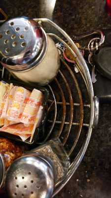 Paisano's Restaurant & Pizzeria