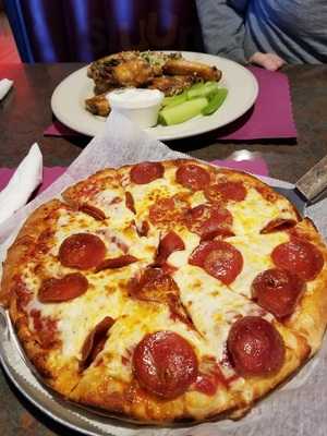 Paisano's Restaurant & Pizzeria