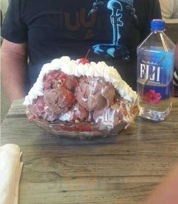 The Hayloft Ice Cream Parlor And Restaurant