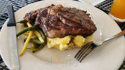 Fishtales Bar And Grill