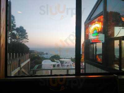 Ocean Cove Lodge Bar And Grill