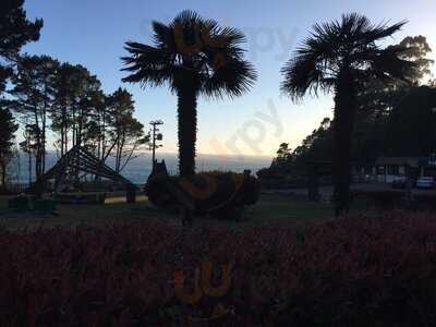 Ocean Cove Lodge Bar And Grill