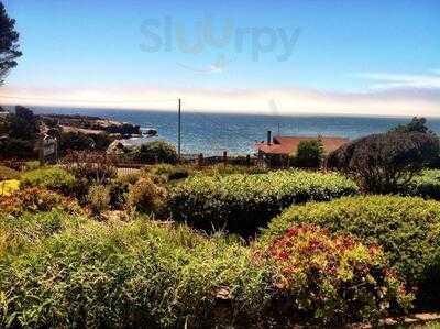 Ocean Cove Lodge Bar And Grill