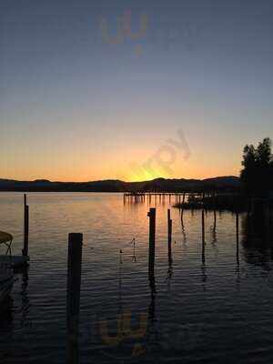 The Boathouse Bar And Bbq