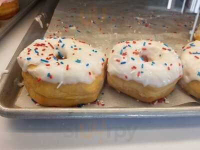 Milton's Donuts