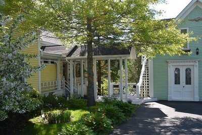 Riverside Inn & Restaurant