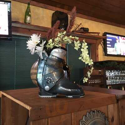 John Harvard's Restaurant & Brewery