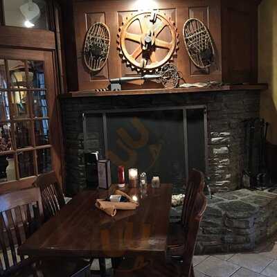 John Harvard's Restaurant & Brewery