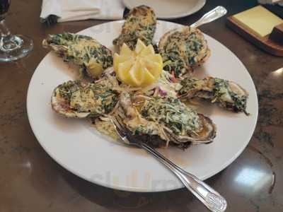 Chef Hog’s Oyster Bar & Grill