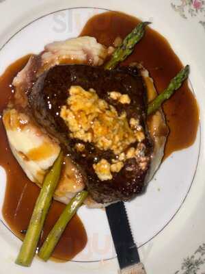 Buck's Restaurant & Bar