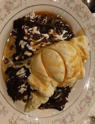 Buck's Restaurant & Bar