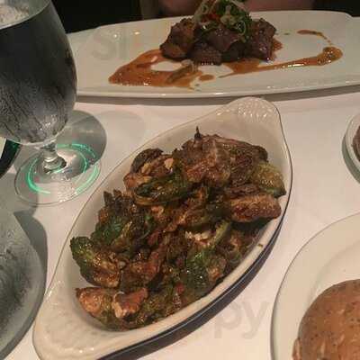 Lola Bistro & Wine Bar