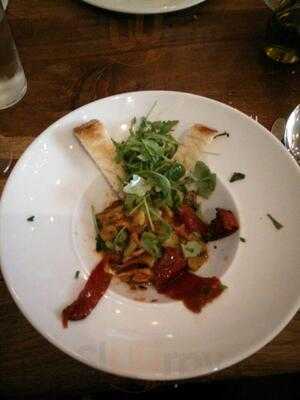 Roberto's Restaurant