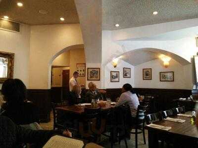 Roberto's Restaurant