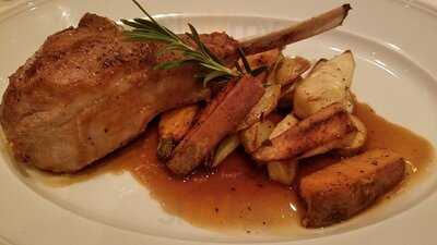 Luce Restaurant & Bar