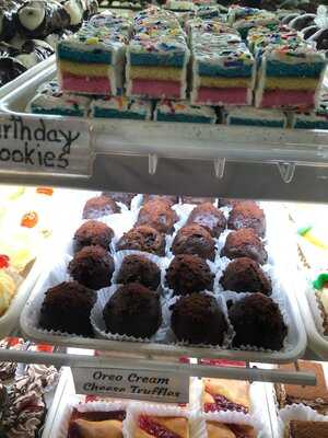 Morrones Pastry Shop And Cafe