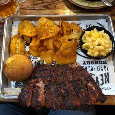 Famous Dave's Bar-b-que