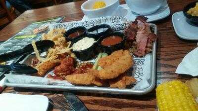 Famous Dave's Bar-b-que