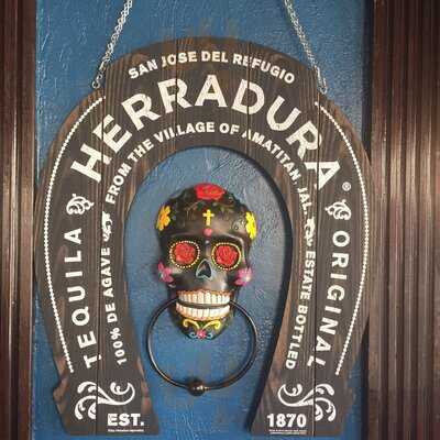 Paco's Tacos And Tequila