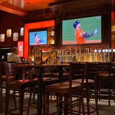 Bj's Restaurant & Brewhouse