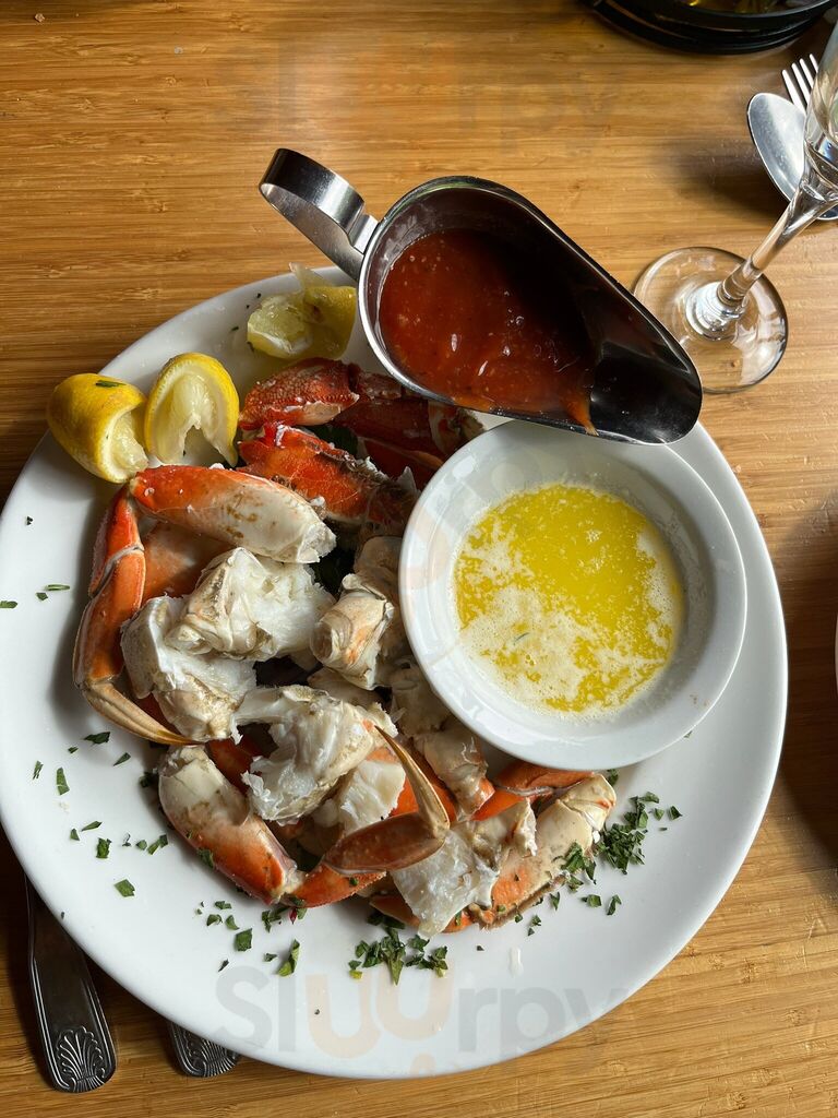 Betty Lou's Seafood And Grill