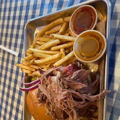 Mark's Feed Store Bar-b-q