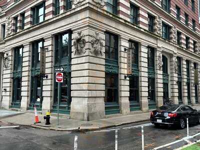 Bostonia Public House