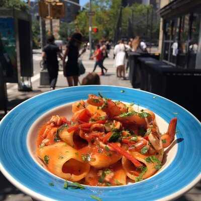 Song E Napule Pizzeria & Trattoria