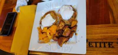 Petite Provence - Alberta