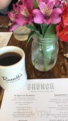 Russell's On Macklind