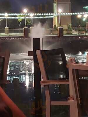 Cooper's Hawk Winery & Restaurants