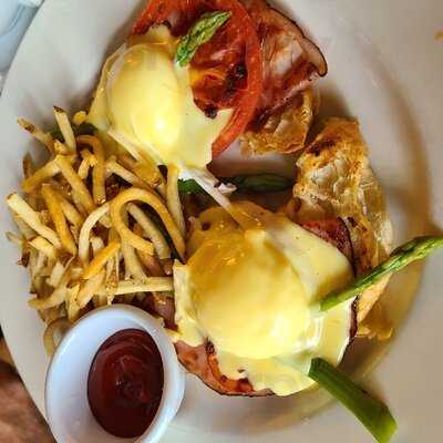 Cafe Monte French Bakery And Bistro