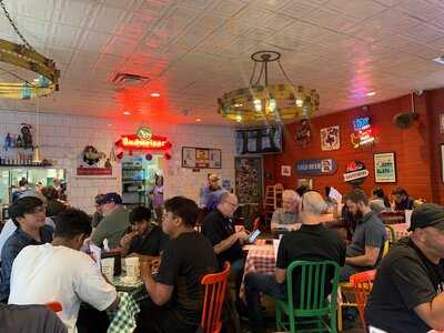 Gus's World Famous Fried Chicken