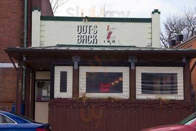 Dot's Back Inn