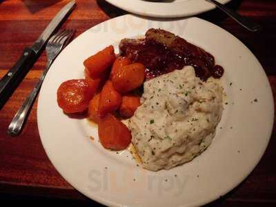 Charleston's Restaurant