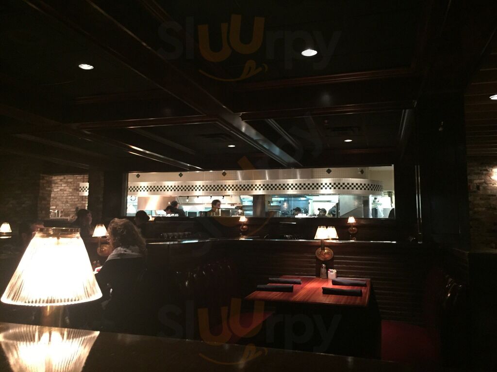 Charleston's Restaurant