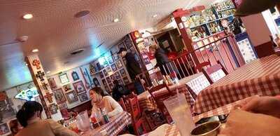 Nuevo Laredo Cantina