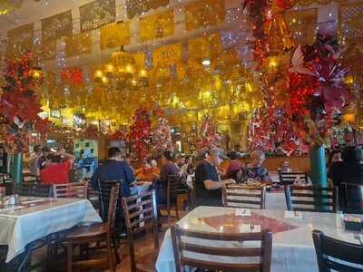 Mi Tierra Cafe & Bakery
