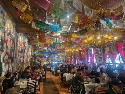 Mi Tierra Cafe & Bakery